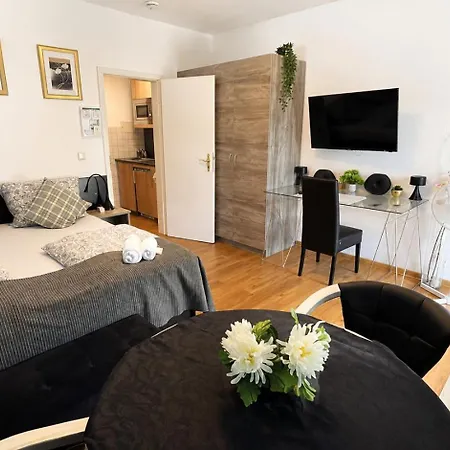City Studio Koblenz Central *